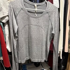 Lululemon Athletica Gray Long Sleeve Top